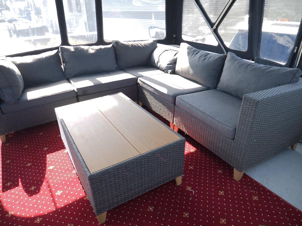  Deck equipment